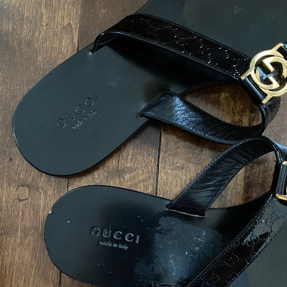 Gucci Black Flip-Flops with Gold Logo - Picture 7 of 7